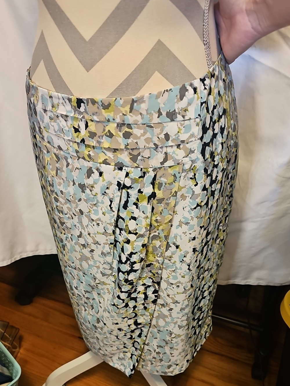 Ellen Tracy Blue Floral Pencil Skirt with Yellow Accents